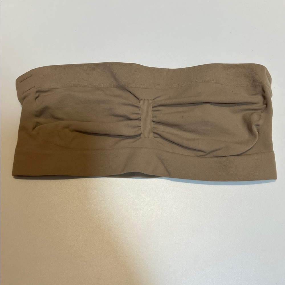 Skims strapless sculpting bandeau bra clay or beige color size small